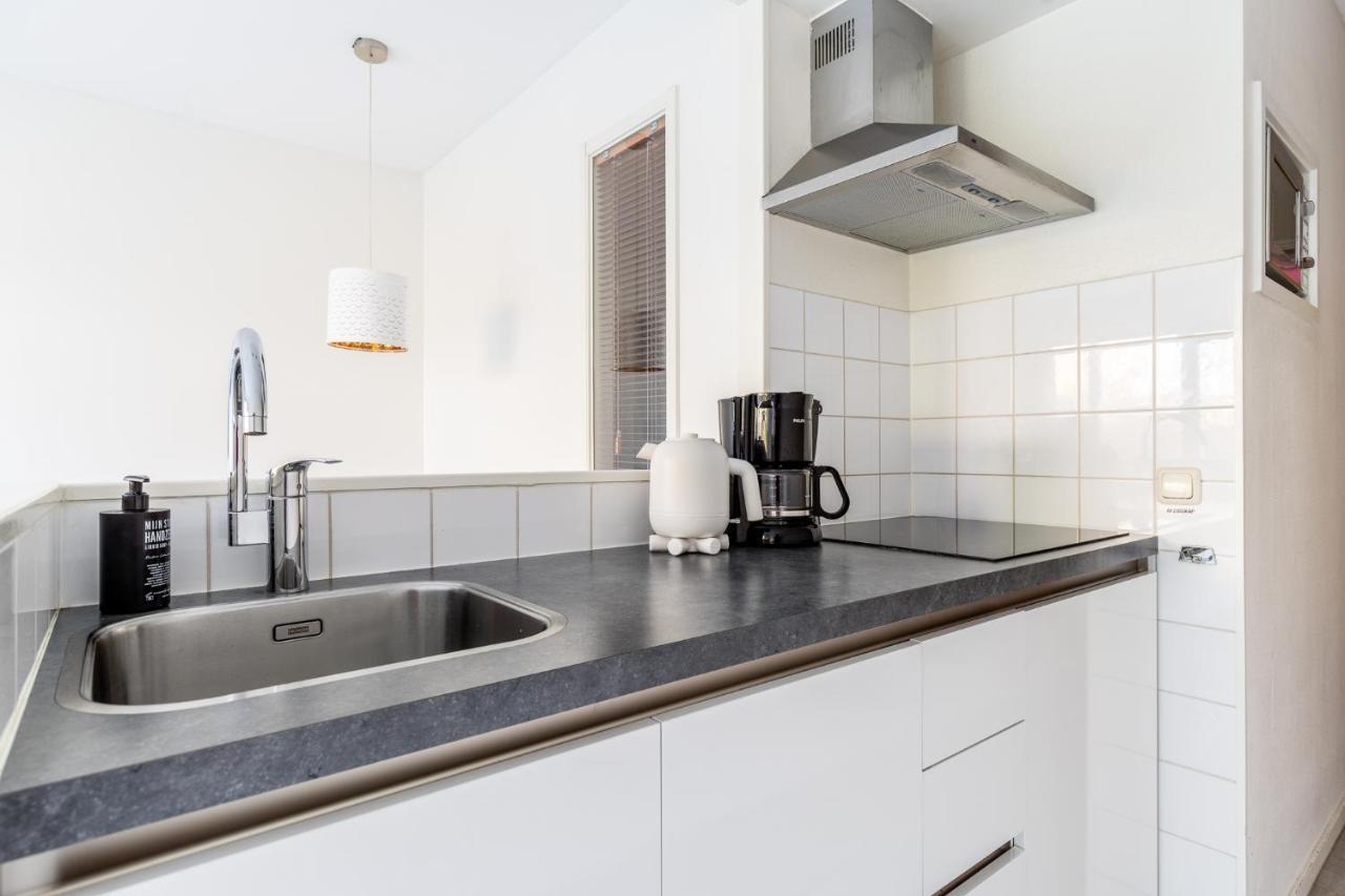 Appartement De Jutter, Resort Amelander Kaap ฮอลลุม ภายนอก รูปภาพ